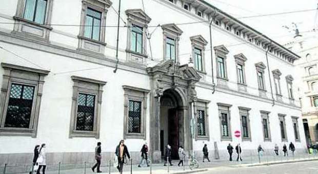 "Segnalate le scuole che parlano di omosessualità", la Diocesi di Milano si scusa