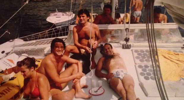 Carlo Verdone e la foto con Massimo Troisi e Christian De Sica (Facebook)