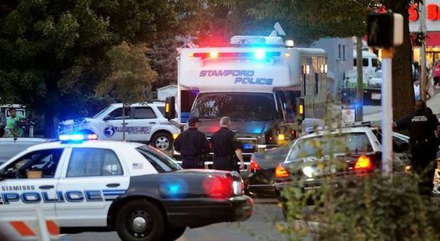 Spari a Washington, uccisa una donna: voleva lanciarsi in auto contro la Casa Bianca