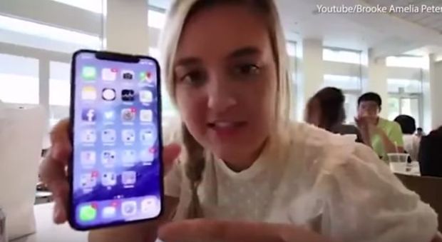 IPhone X, figlia di un ingegnere Apple diffonde il video top secret: per papà finisce male