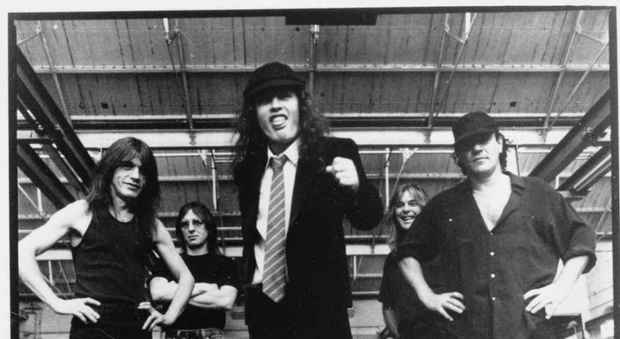 AC/DC, addio a Malcolm Young: chitarrista e fondatore della band