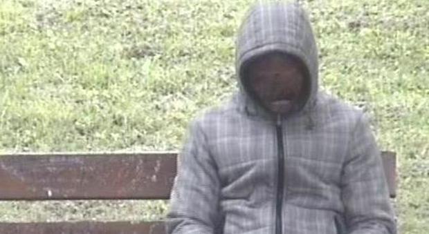 Il nigeriano trovato con la droga (foto polizia locale)