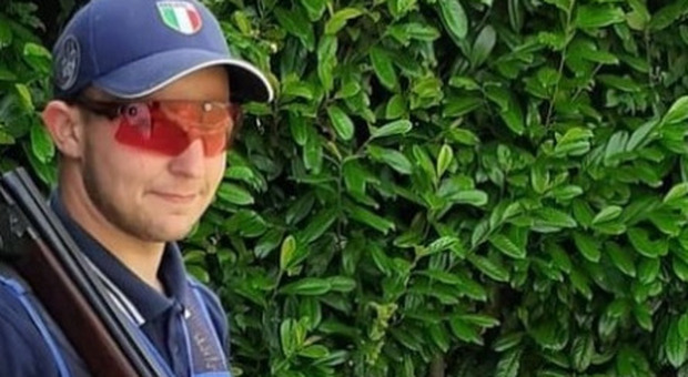 Pisa, Christian Ghilli si spara per errore durante la battuta di caccia: il campione di tiro a volo muore a 19 anni