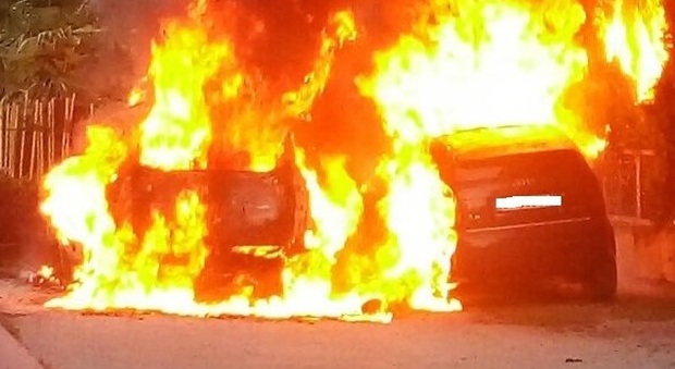 Vittorio Veneto. Davano fuoco alle auto di amici e parenti con i quali litigavano: tre ragazzi denunciati