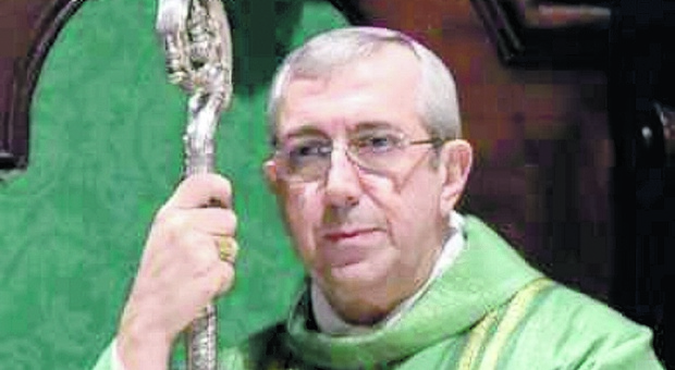 L'arcivescovo Satriano, appello per le emergenze nel giorno di Pasqua: «Lavoro e baby gang, più coraggio»