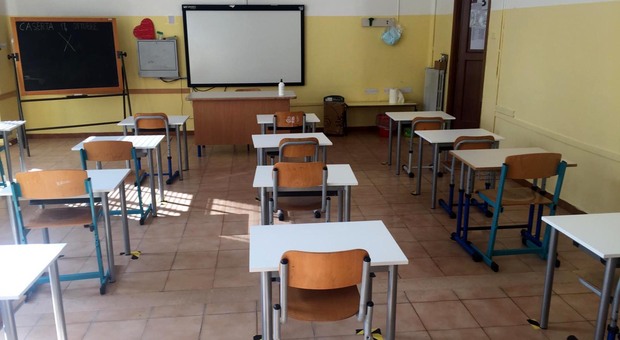 Il sindaco di Caserta: «Il 7 gennaio riapriremo le scuole di infanzia»