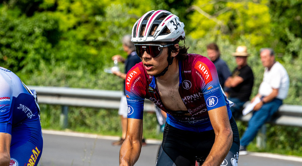 Jacopo Venzo, ciclista di 17 anni morto dopo una caduta in discesa: tragedia in Austria