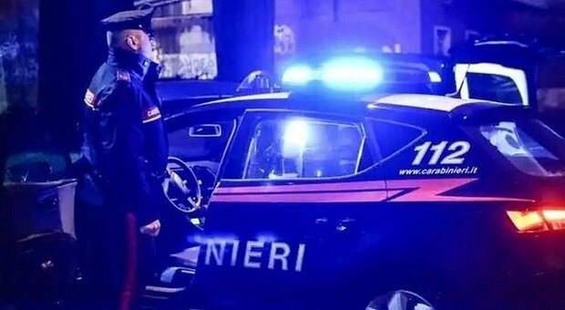 Svaligiano l'auto di un idraulico: due ladri arrestati dai carabinieri