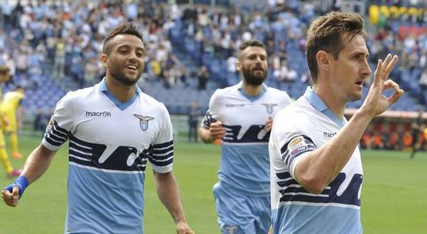 Klose arma della Lazio per il secondo posto: Miro goleador vale il sorpasso sulla Roma