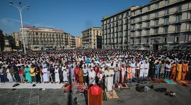 Napoli capitale dell'Islam, festa del sacrificio in piazza Garibaldi
