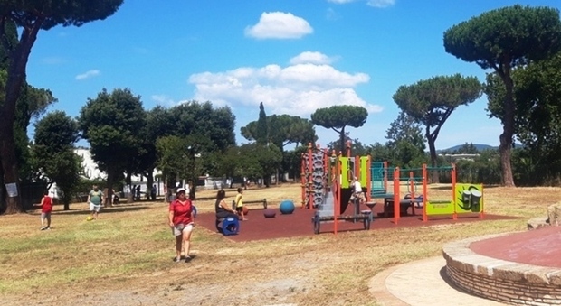 Choc a Livorno, bimba di 11 anni colpita in testa da un proiettile mentre gioca in un parco, i genitori: «Vogliamo sapere chi è stato»