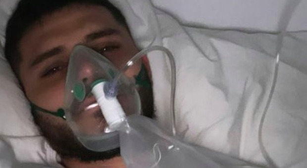 Paura per Mauro Icardi, la foto con la maschera d'ossigeno fa il giro del web: il motivo fa scoppiare la polemica