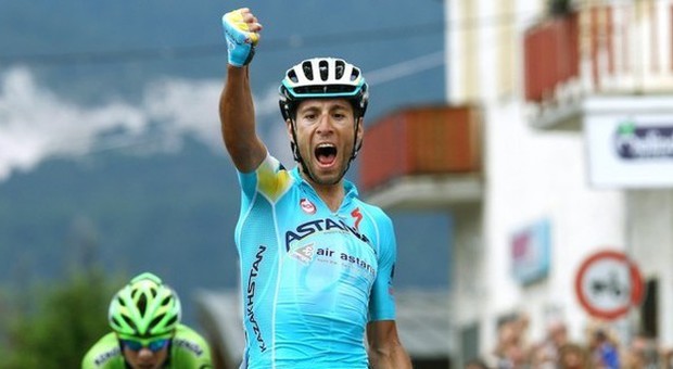 Nibali è campione italiano. Il ciclista siciliano vince in solitaria a Superga bissando il tricolore del 2014