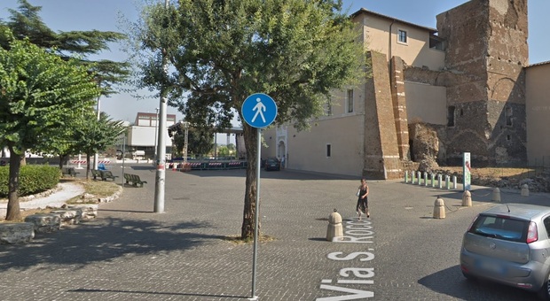 Uno scorcio di piazza Caetani in una immagine tratta da Google Earth