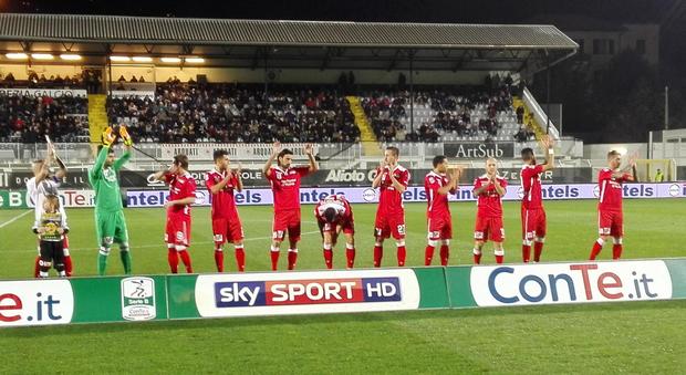 il Vicenza schierato prima dell'inizio del match a La Spezia