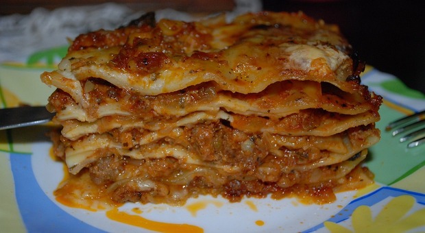 Lasagne a 23 euro, il ristorante giustifica lo scontrino choc: «Ingredienti di qualità e una ricetta speciale dello chef»