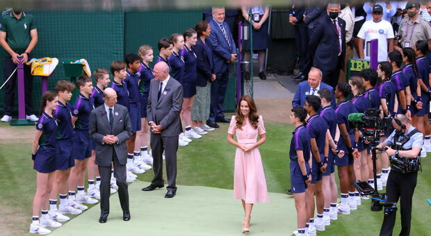 Kate Middleton, polemica per la fine (anticipata) della quarantena: ma la principessa a Wimbledon incanta tutti