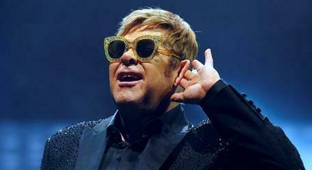 Elton John, l'Olimpo della musica è suo: da 6 decenni nelle top 10 dei brani più ascoltati