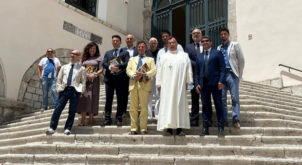 L'abate di Montevergine con il Comitato del Turismo delle Radici