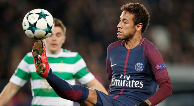 Neymar toglie le stampelle, pronto per il ritorno a Parigi