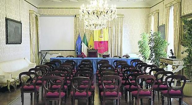 Rimpasto al Comune di Napoli, i consiglieri delegati di Dema nella stanza dell'ex assessora Sardu