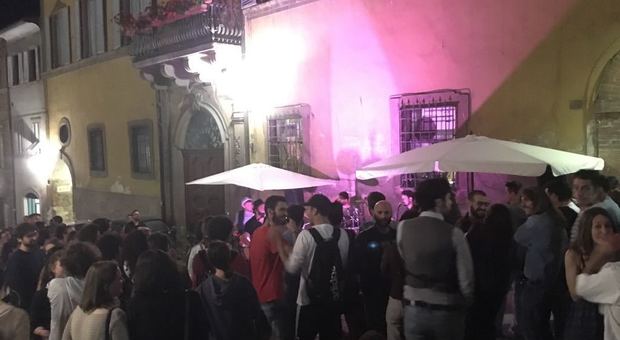 Urbino, tornano movida e alcol: in una notte multati ben 31 studenti