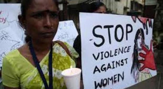 India, due adolescenti stuprate e impiccate. Arrestati due poliziotti
