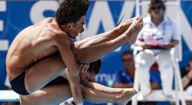 Mondiali nuoto, Chiara Pellacani e Matteo Santoro medaglia di bronzo nel sincro da tre metri. Setterosa ai quarti contro gli Usa