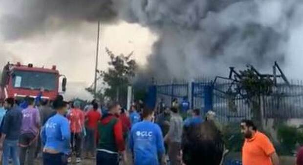 Egitto, incendio in una fabbrica di vestiti: 20 morti e 39 feriti