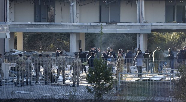 Roma, sgomberati due palazzi a Tor Cervara: decreto di espulsione per 10 occupanti