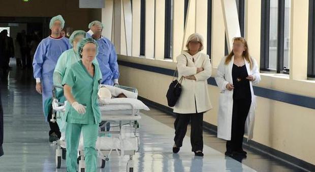 Caso sospetto di ebola in ospedale a Perugia. Paziente trasferito a Roma