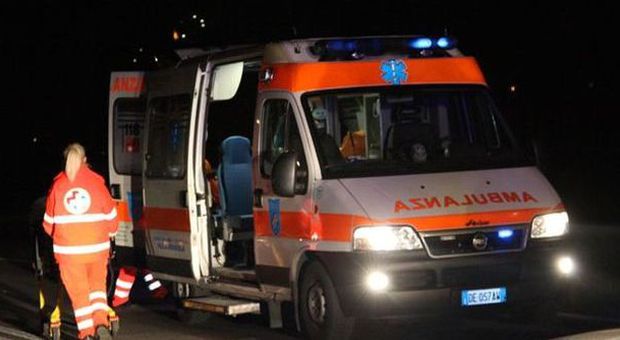 Porto Recanati, scontro tra due auto Un ventiduenne ​gravissimo a Torrette