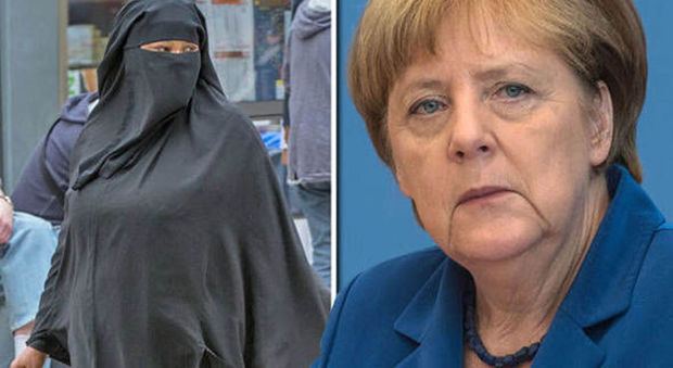 La Merkel attacca: «Il burqa va proibito»