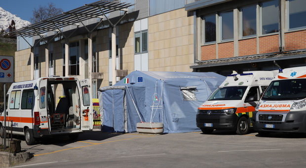 L'ospedale San Martino di Belluno dove questa mattina è morto un 78enne.