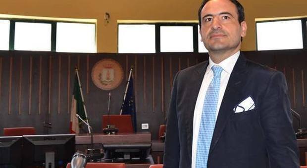 «Per Aliberti nuovi cellulari per parlare con l'esterno»: nuove accuse dell'Antimafia all'ex sindaco di Scafati
