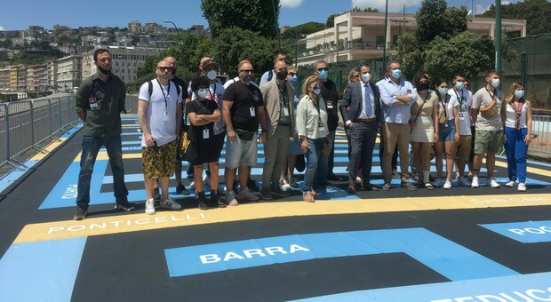 Presentazione della nuova opera in street art sul lungomare di Napoli