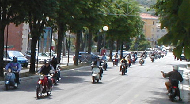 Una parata di moto storiche ad Ascoli