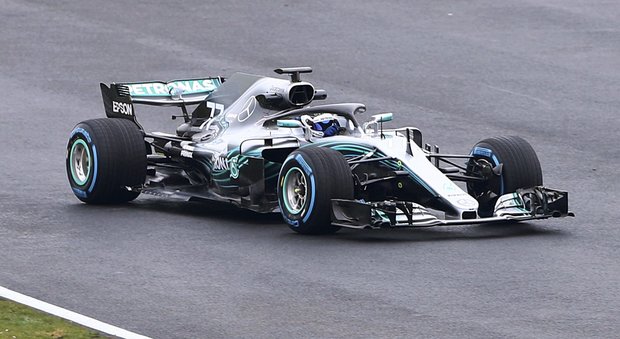 Formula 1, la Mercedes svela la W09. Hamilton: «Sono ancora giovane»