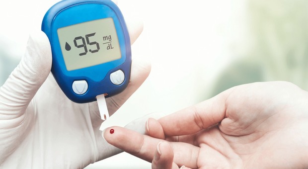 Diabete, giovani sempre più a rischio: colpa di snack ipercalorici e poco sport
