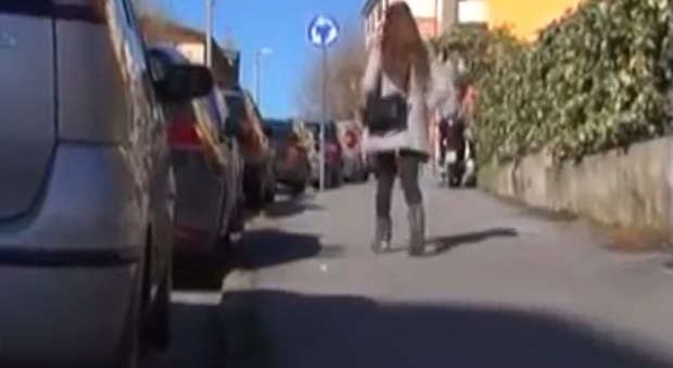 "Italiane p...", straniero violenta una 55enne: ricoverata in ospedale