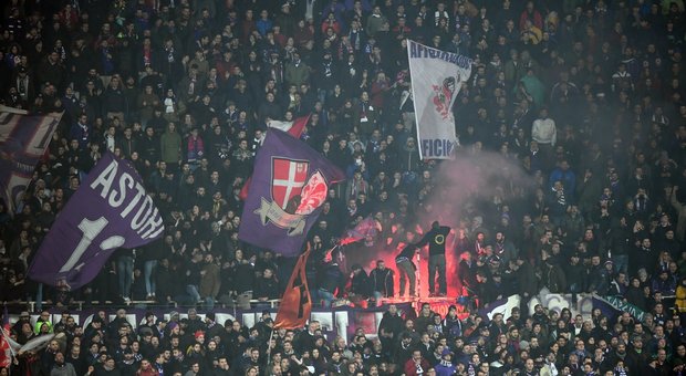 Cori contro i napoletani, 12 mila euro di multa alla Fiorentina