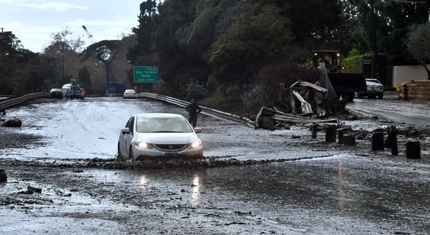 California, inondazioni e frane: almeno 13 morti
