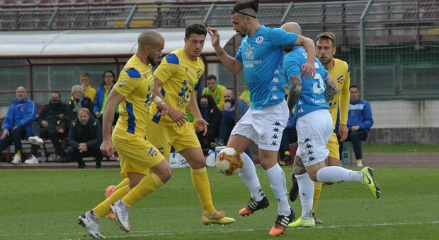 Un momento di Arezzo-Fermana terminata 1-0