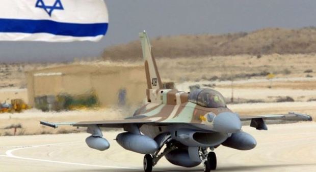 Striscia di Gaza, quattro soldati israeliani feriti da una bomba, scatta raid aereo di Tel Aviv