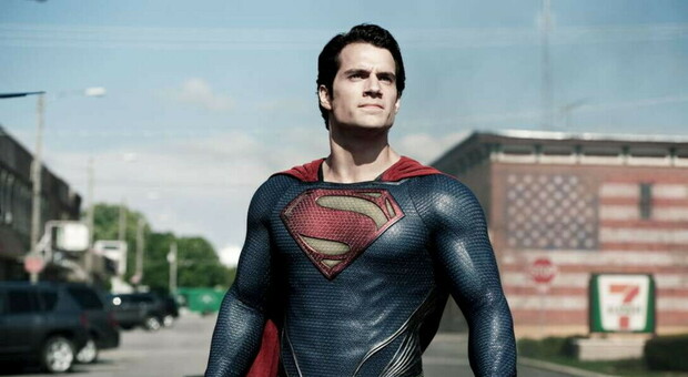 Superman "licenziato": Henry Cavill non sarà più il supereroe Dc