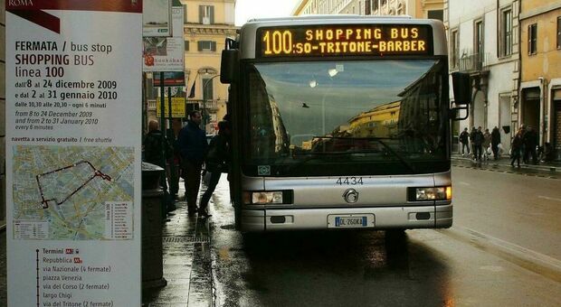 Roma, bus e metro gratuiti nel fine settimana per incentivare lo shopping