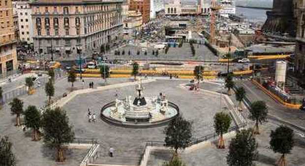 «Napoli, piazza Municipio terra delle babygang»