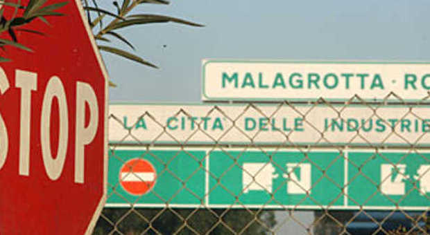 Rifiuti, il ministro Galletti vuole requisire gli impianti di Malagrotta. Marino: «Entro Pasqua una soluzione»