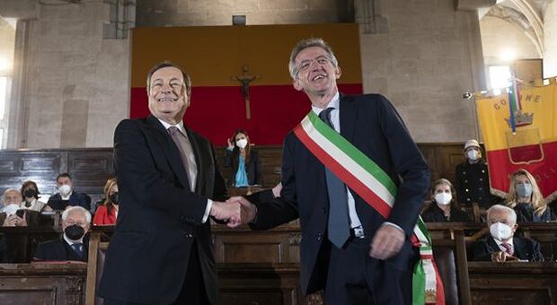 Draghi e sindaco Manfredi siglano Patto Napoli