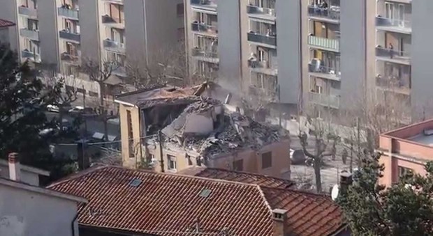 Trieste, la cucina montata male fa esplodere la casa, muoiono due fratelli: la famiglia trascina Ikea in tribunale